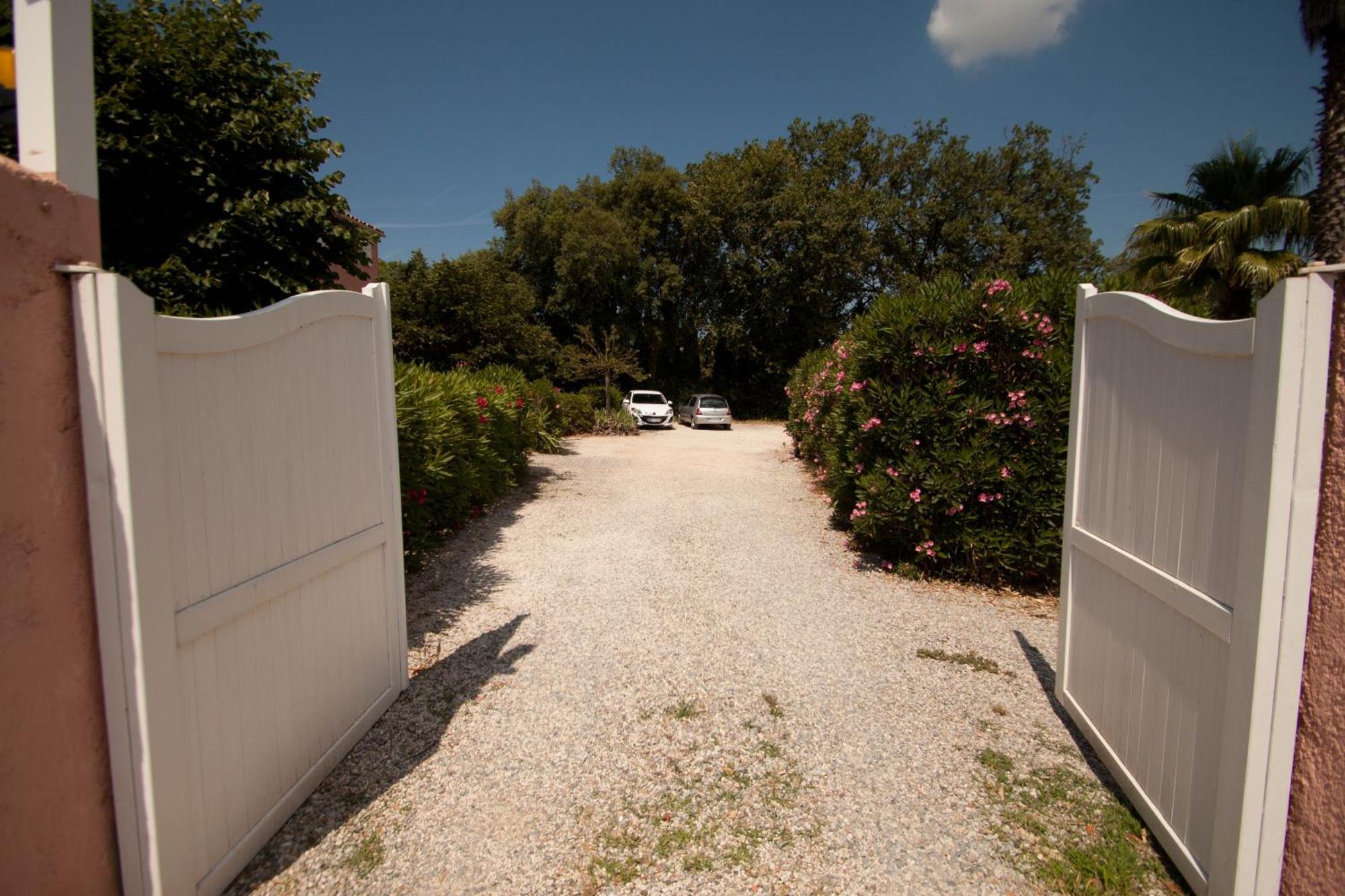 Chambres D'Hotes Le Mas Du Bijou Bleu Puget-sur Argens Exteriör bild