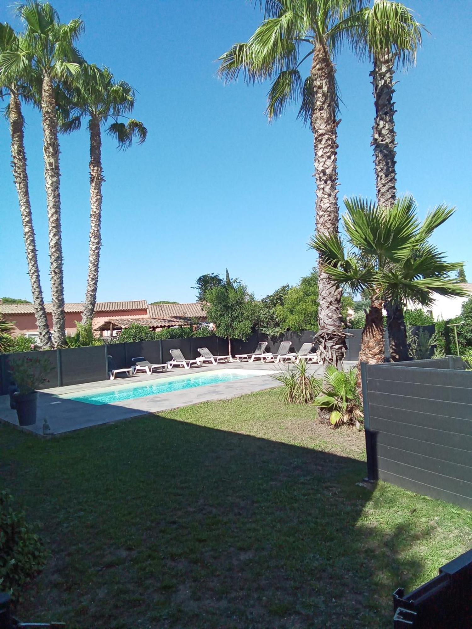 Chambres D'Hotes Le Mas Du Bijou Bleu Puget-sur Argens Exteriör bild