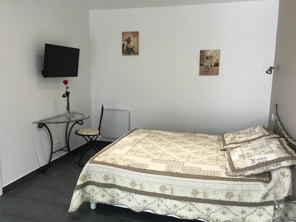 Chambres D'Hotes Le Mas Du Bijou Bleu Puget-sur Argens Exteriör bild