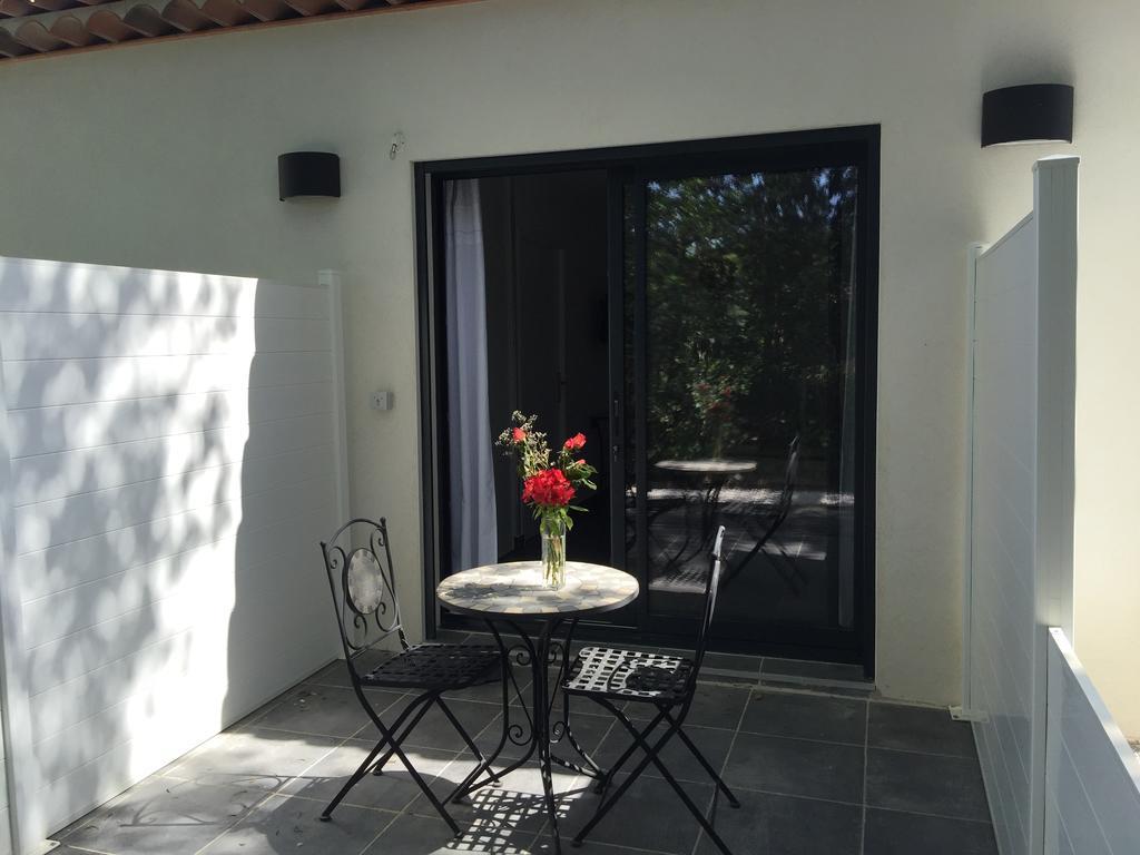 Chambres D'Hotes Le Mas Du Bijou Bleu Puget-sur Argens Exteriör bild