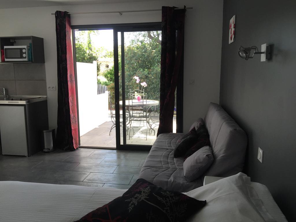 Chambres D'Hotes Le Mas Du Bijou Bleu Puget-sur Argens Exteriör bild