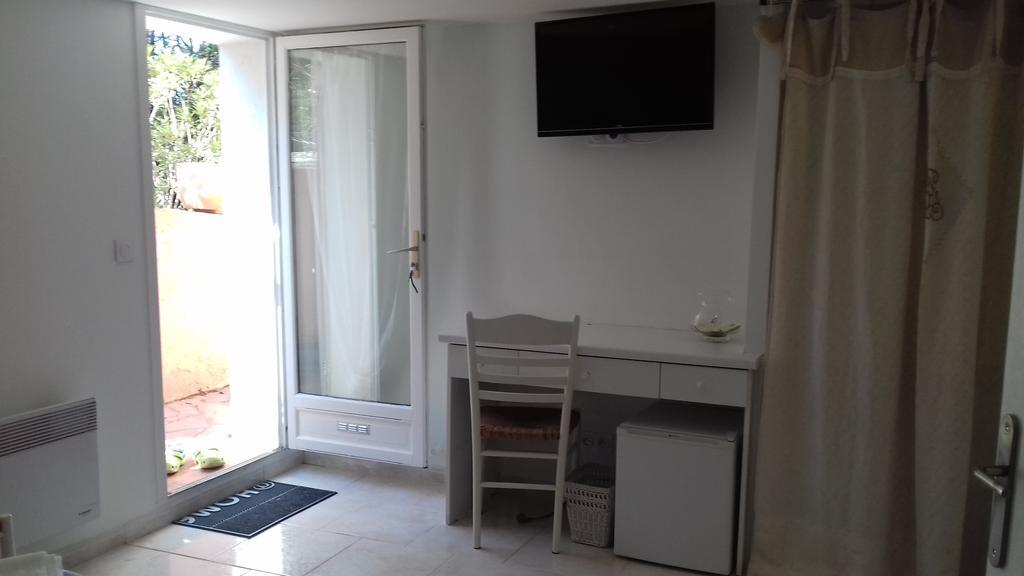 Chambres D'Hotes Le Mas Du Bijou Bleu Puget-sur Argens Exteriör bild